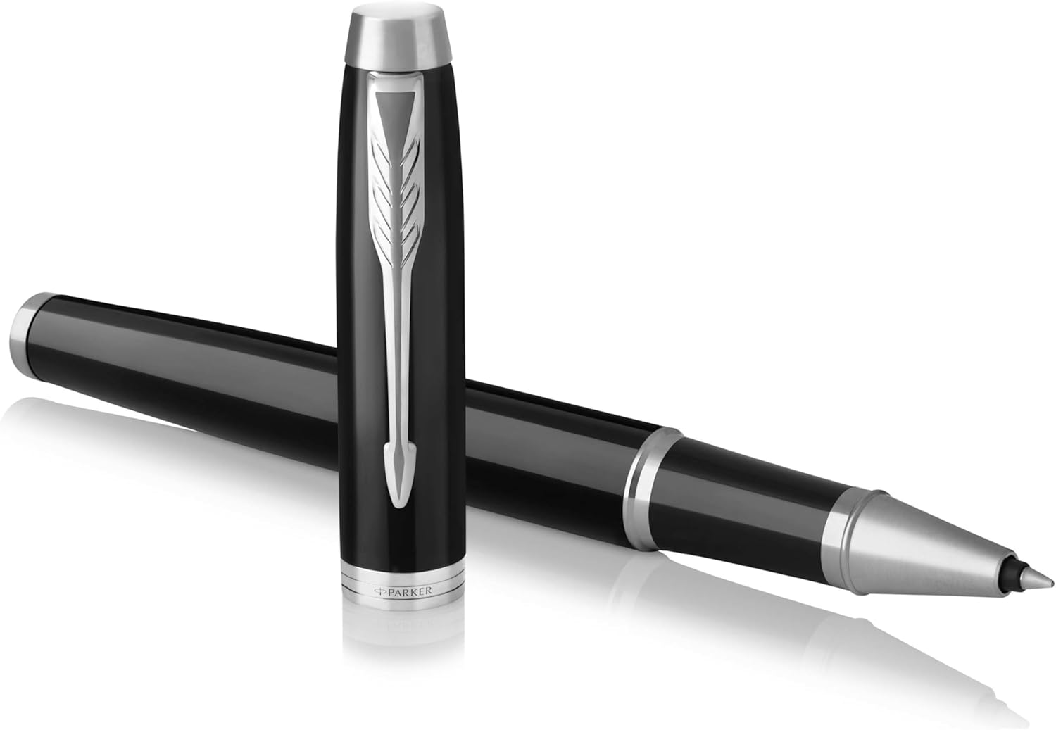 Detalle de Parker IM Penna Roller con punta Fine e inchiostro nero (Black Lacquer Chrome Trim)