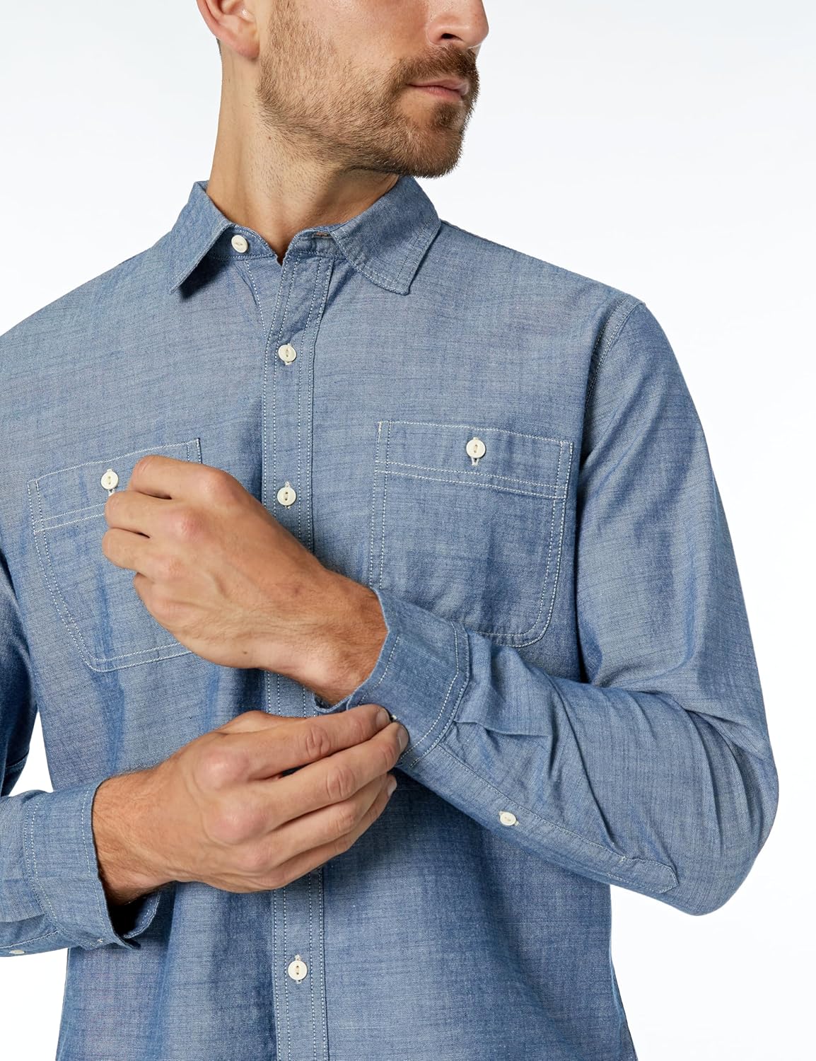 Thumbnail 2 de Amazon Essentials Men’s Regular-fit Long-Sleeve Chambray Shirt (100% cotton, with double chest pockets)