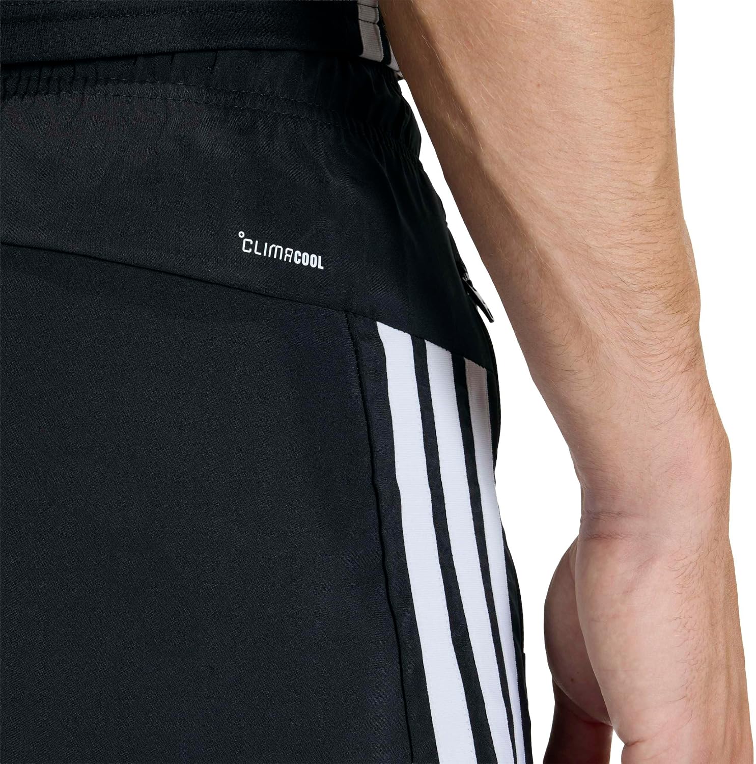 Detalle 2 de Adidas Workout Essentials Base 3 Stripes Woven Short