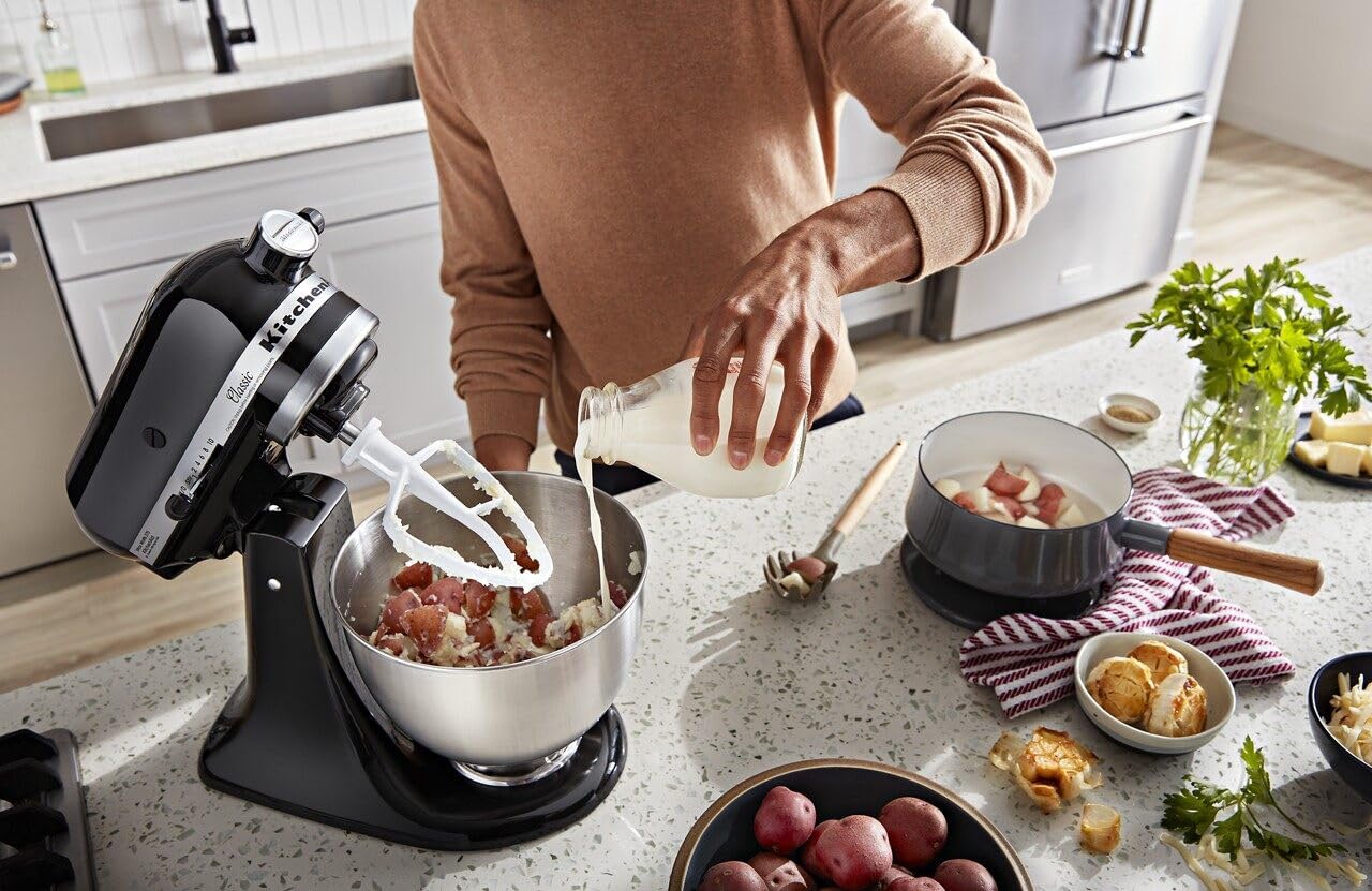 Detalle 1 de KitchenAid Tilt-Head Stand Mixer 4.5 Quart