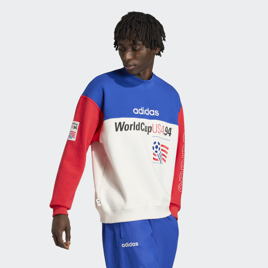 Detalle de Sudadera con estampado azul de Adidas: comodidad y estilo para el día a día