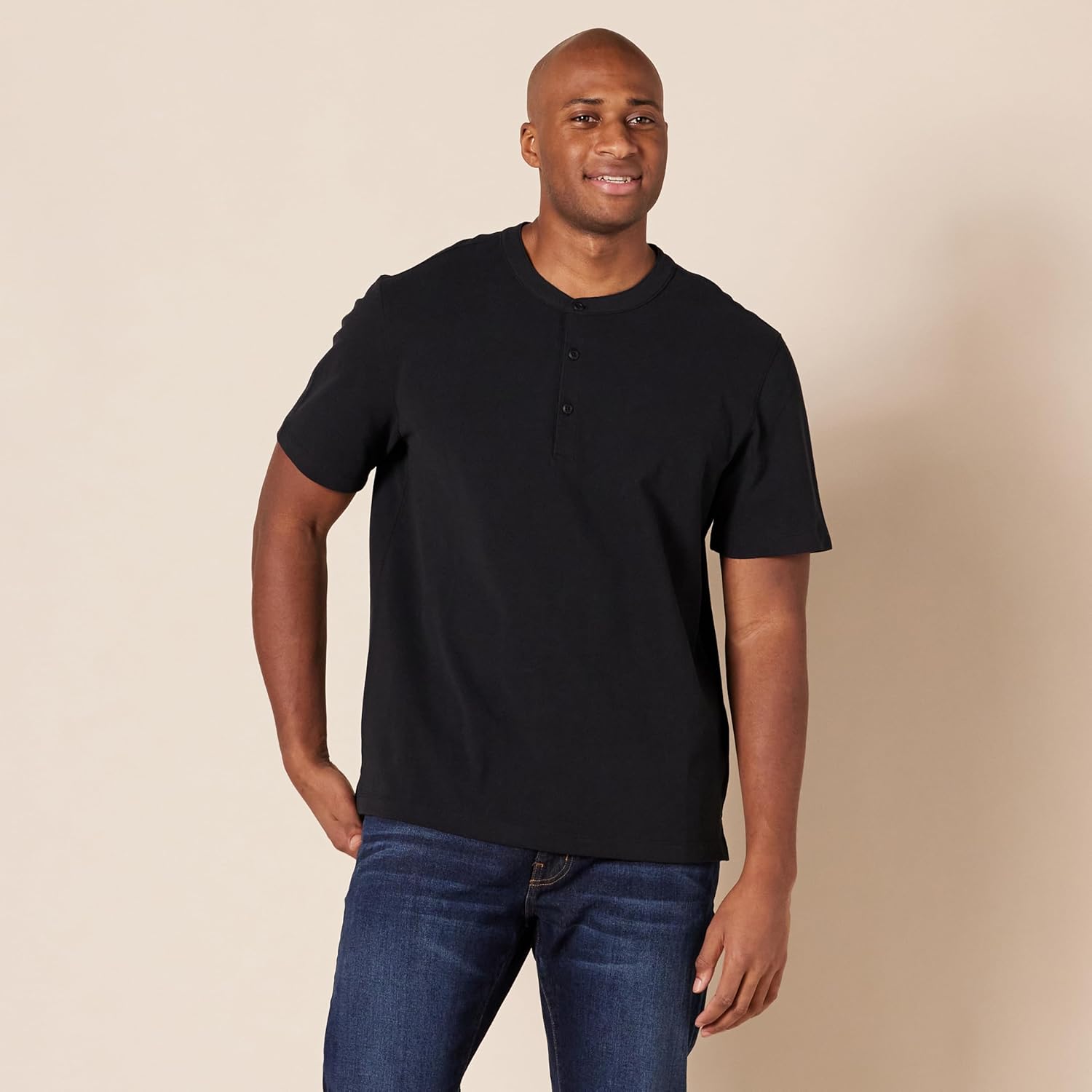 Thumbnail 4 de Amazon Essentials Men’s Slim-Fit Short-Sleeve Piqué Henley Shirt (Pack of 2)