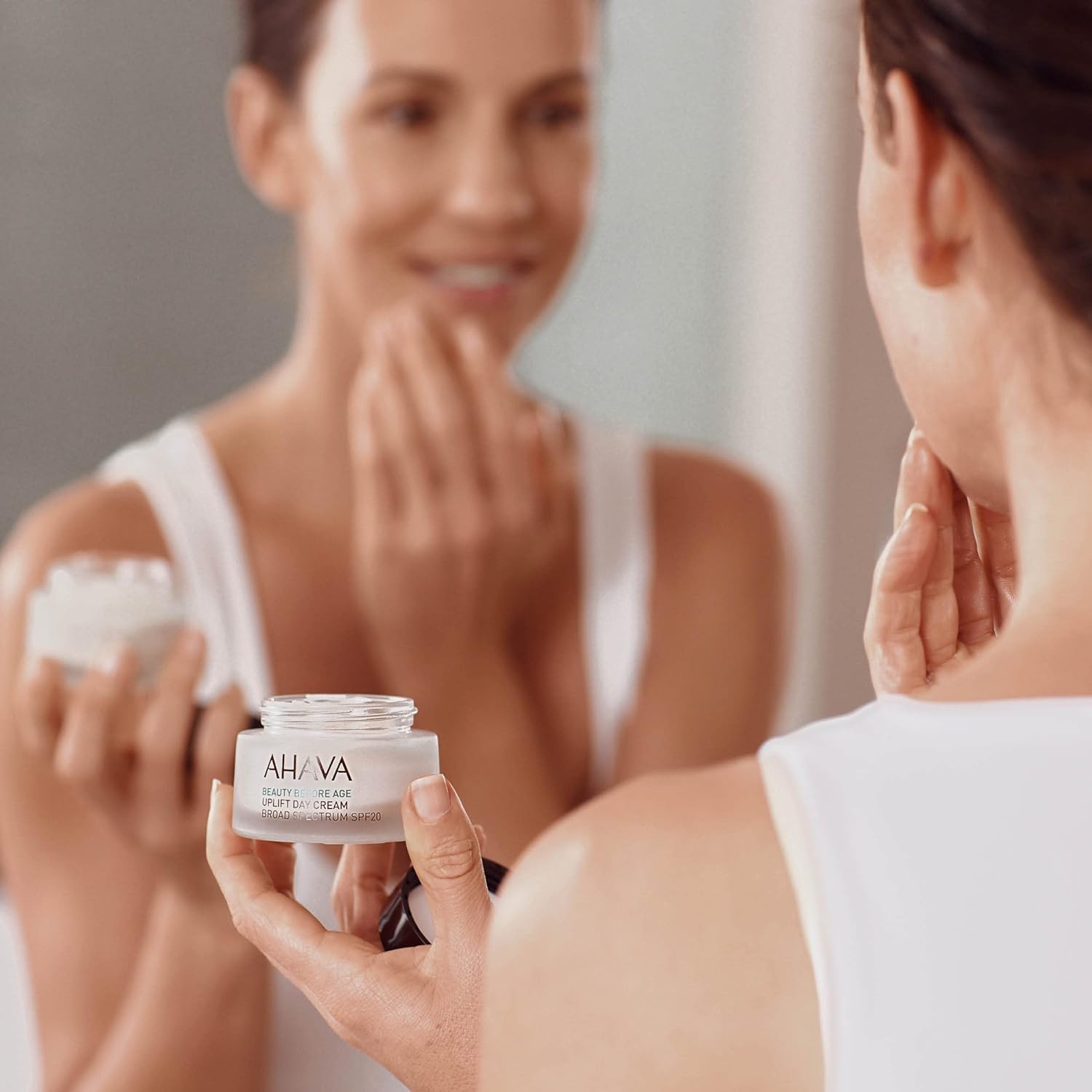 Thumbnail 6 de AHAVA Uplift Crème jour SPF20 50ml – soin quotidien visage avec protection solaire