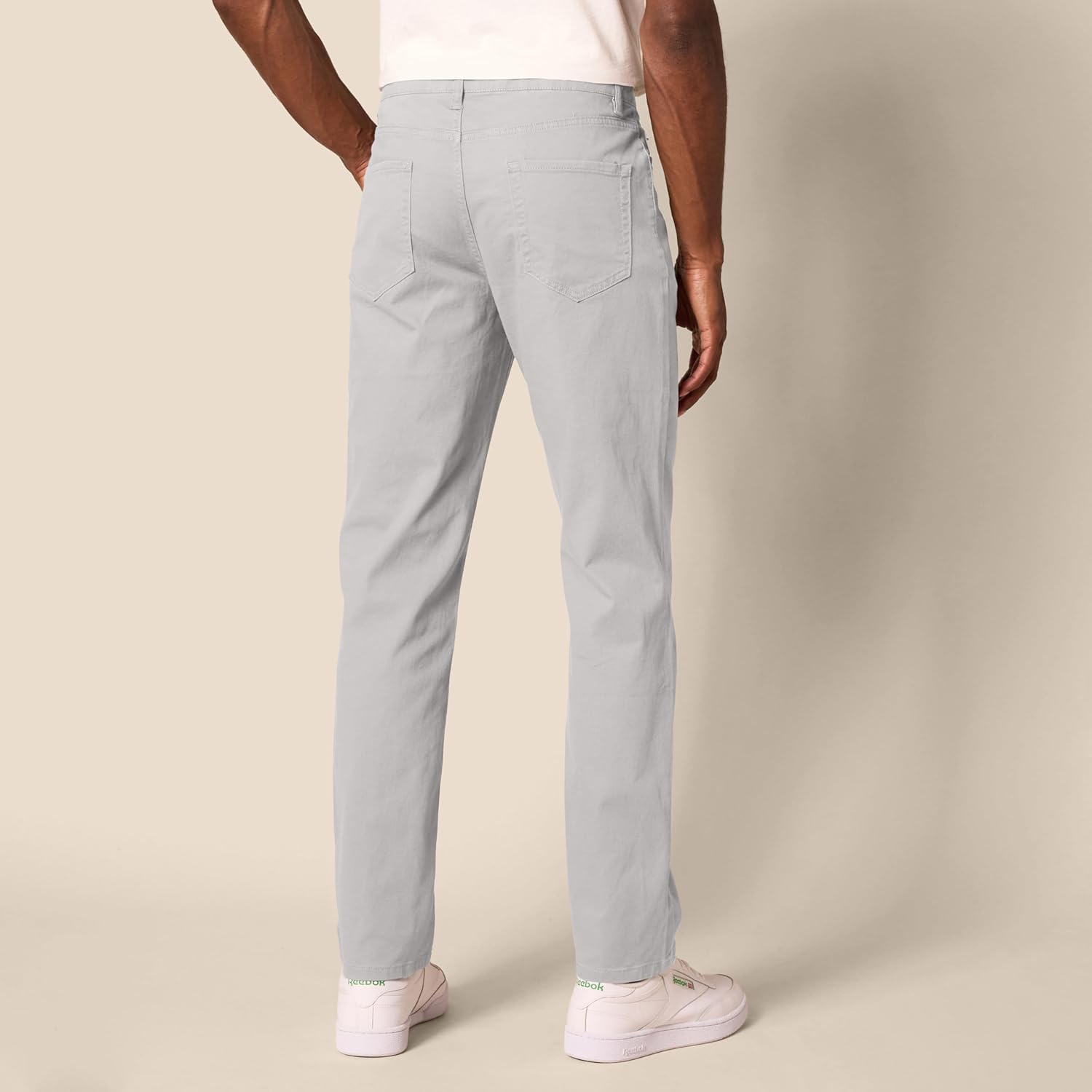 Thumbnail 1 de Amazon Essentials Men’s Straight-Fit 5-Pocket Stretch Twill Trousers