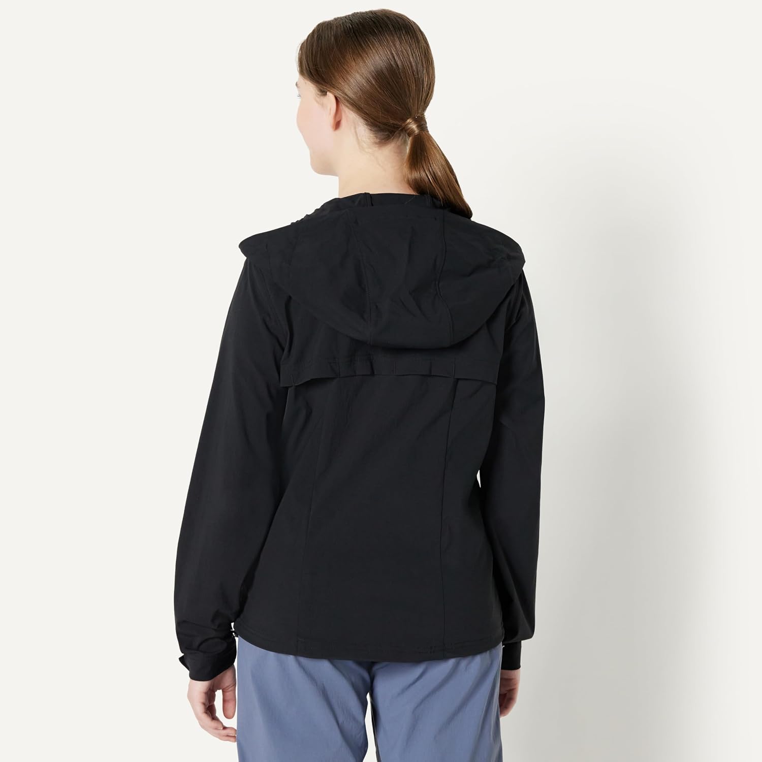 Detalle de Amazon Essentials Women's Water Repellent Active Hiking Outdoor Jacket