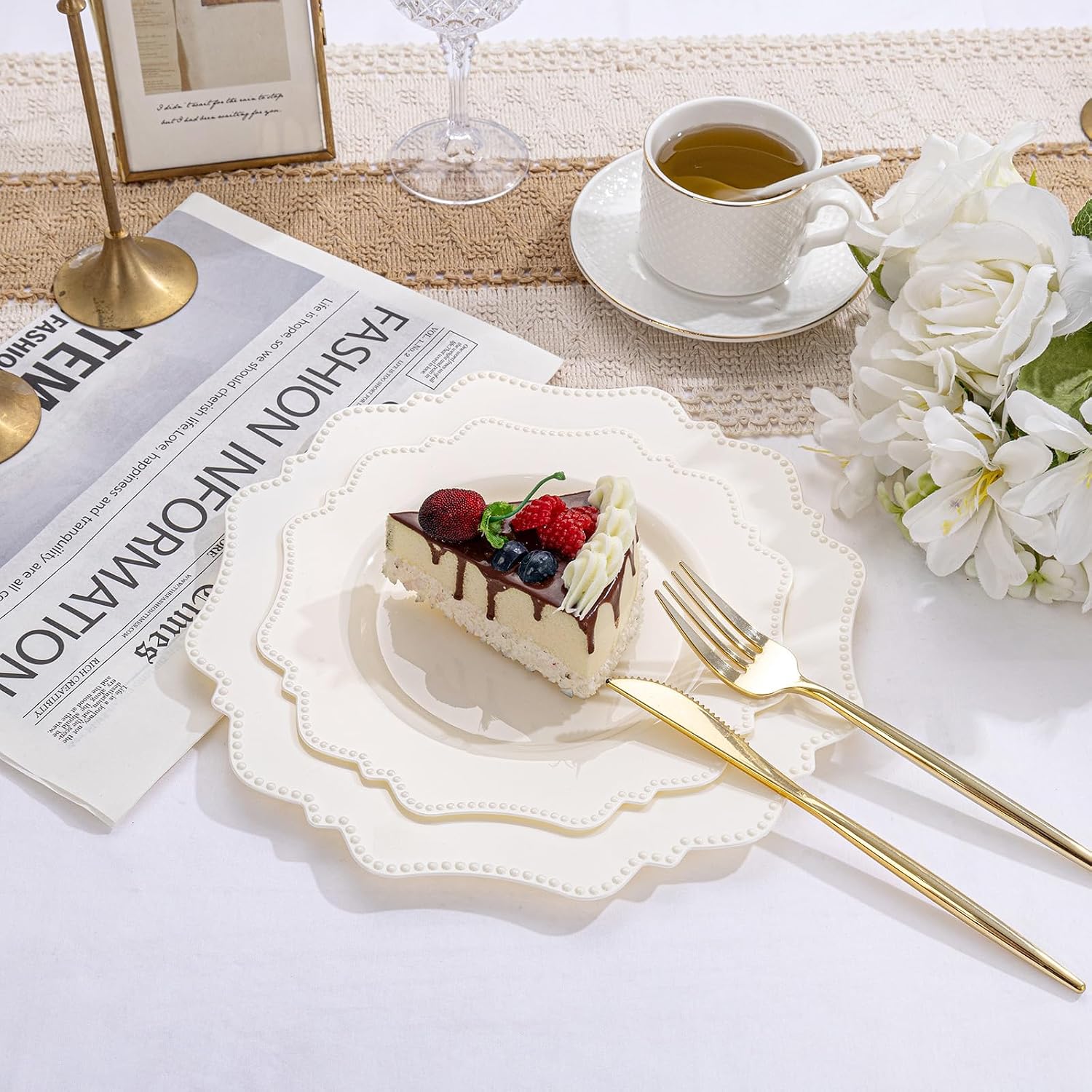 Thumbnail 4 de Colosus Ivory Plastic Plates 60pc