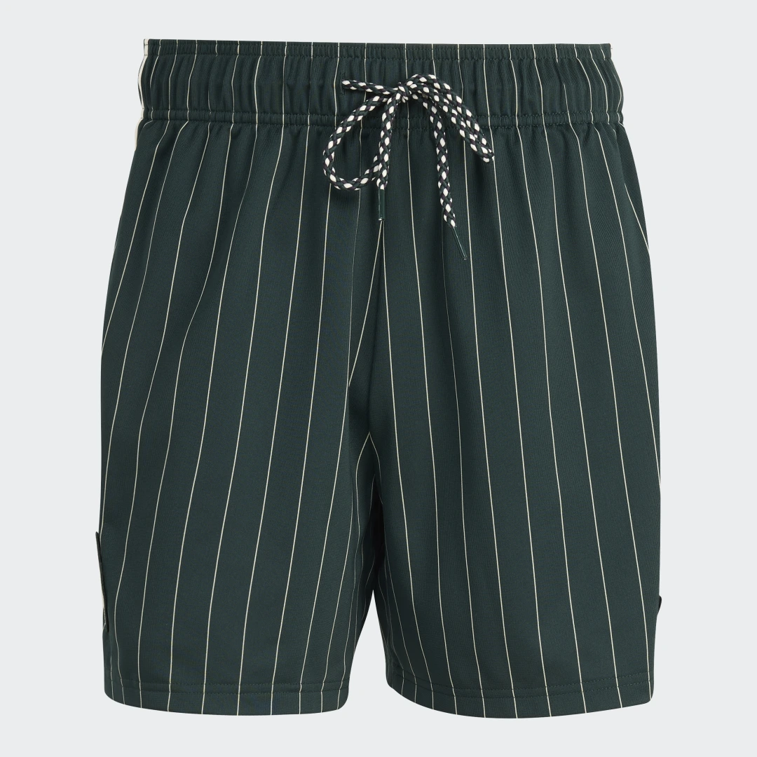 Detalle 2 de Pantalón corto Juventus Terrace Icons de Adidas | Verdes, para fans que buscan comodidad