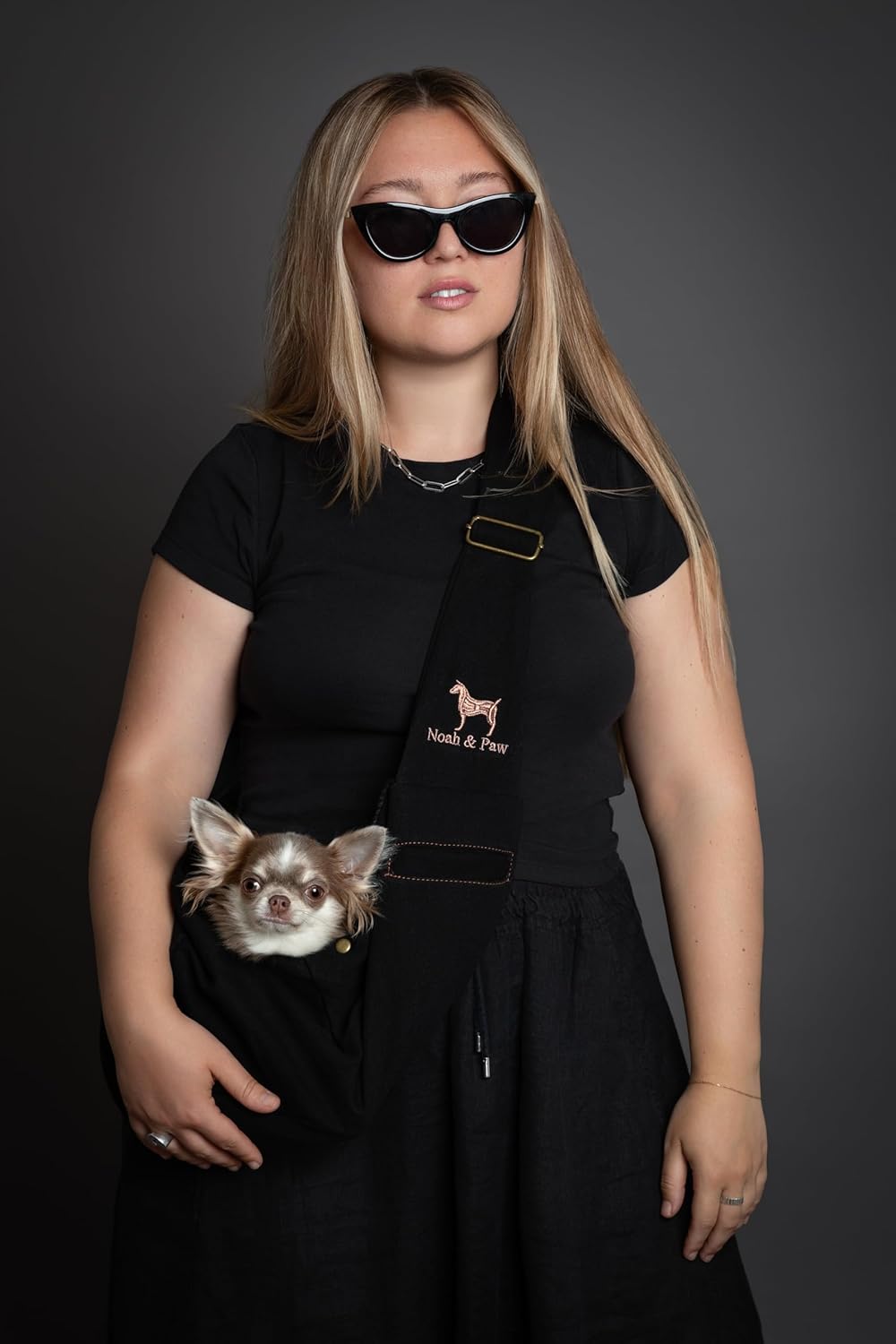 Thumbnail 2 de Noah & Paw Dog Sling Carrier (3–10lb) in Premium Denim with Adjustable Padded Strap