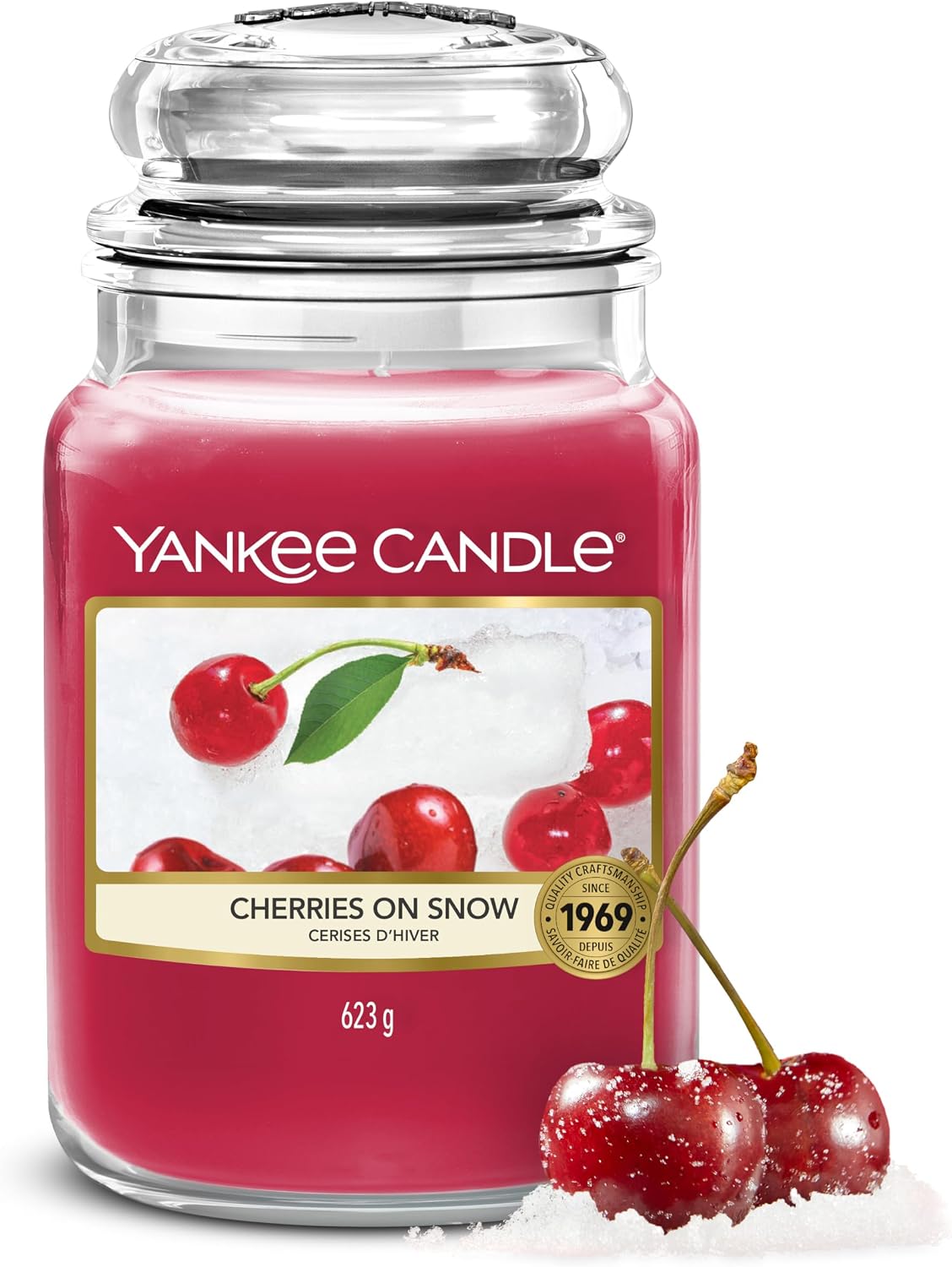 Detalle de Yankee Candle Scented Candle | Cherries on Snow Large Jar – Long Burn (Up to 150 Hours)