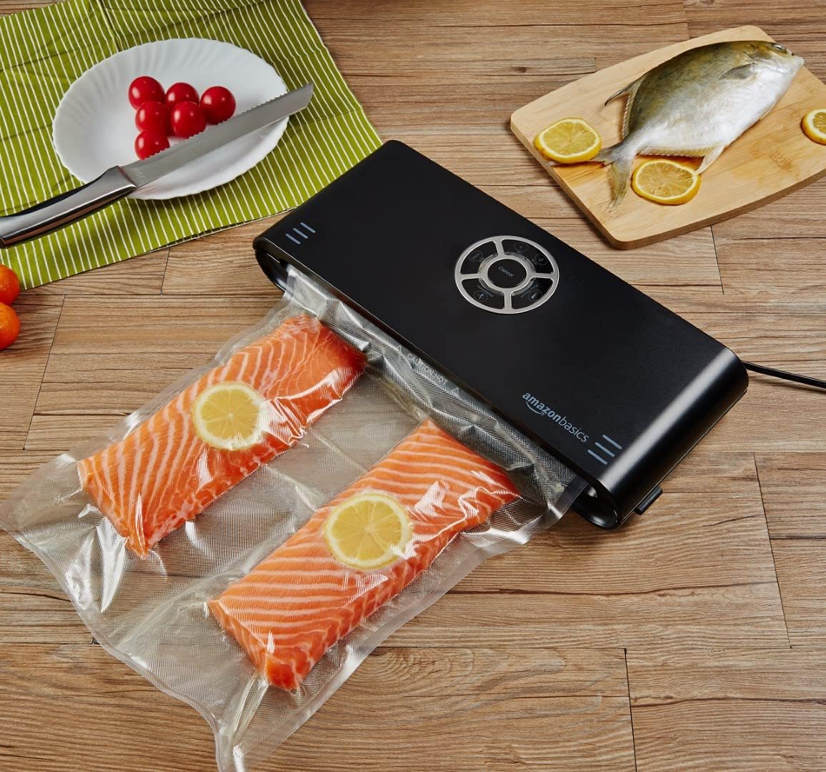 Detalle de Amazon Basics Vacuum Food Sealer Roll, 30 cm x 6 metre, Pack of 2