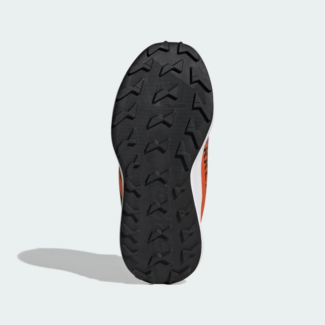 Detalle de Zapatillas de trail running Terrex Agravic BOA para niños de Adidas