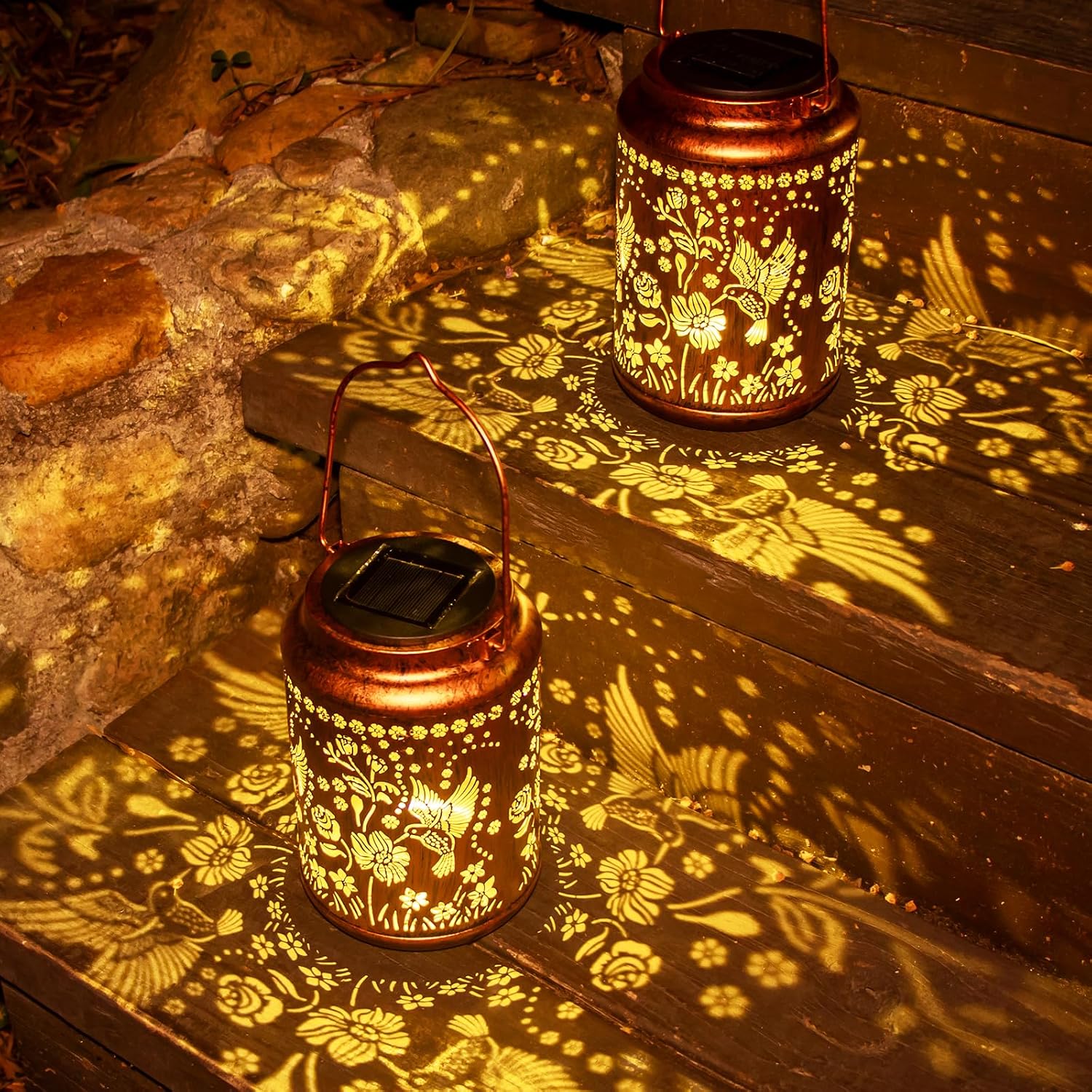 Thumbnail 3 de Hummingbird Solar Lantern Garden Ornament