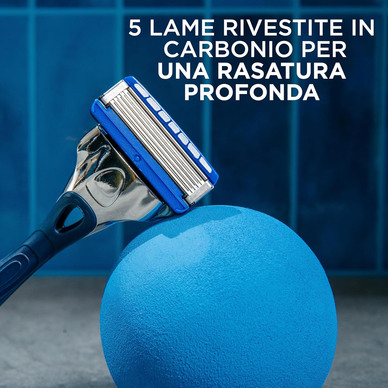 Detalle de Wilkinson Sword Hydro 5 Lame per rasoio da uomo - 12 ricariche con rivestimento in carbonio, gel idratante e trimmer di precisione