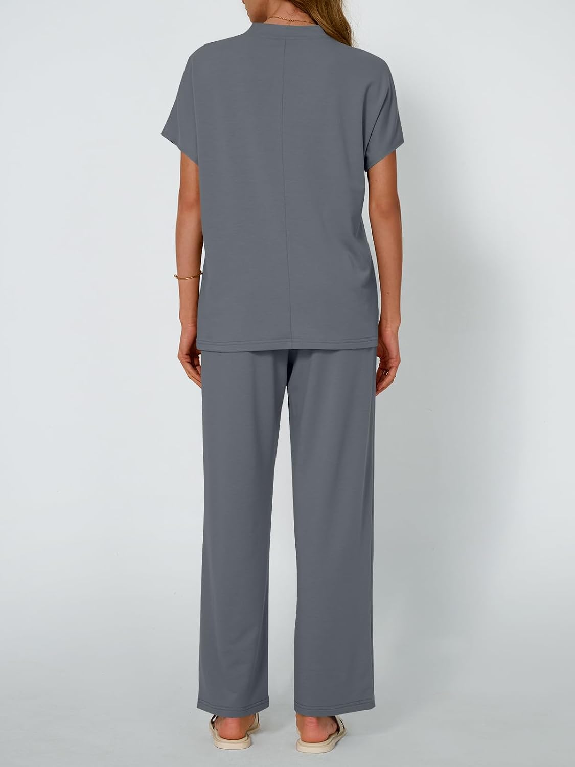 Detalle 2 de AUTOMET Women's 2-Piece Matching Lounge Set (2026 Summer) — Mock Neck Sweatsuits