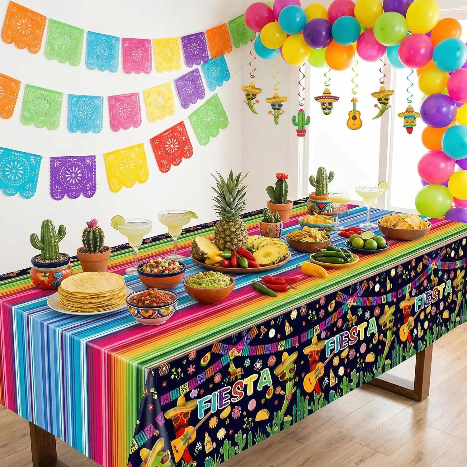 Detalle de Mexican Fiesta Disposable Tablecloth 54 × 108 Inches