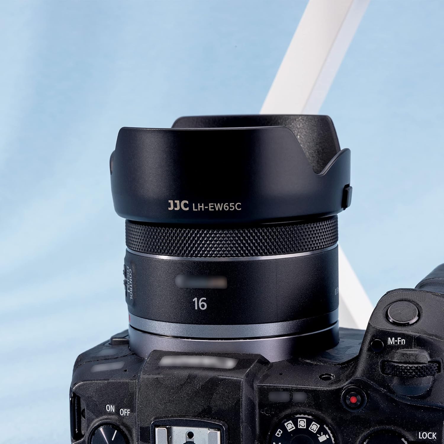 Detalle 2 de JJC EW-65C petal-style lens hood for Canon RF 16mm f/2.8 STM
