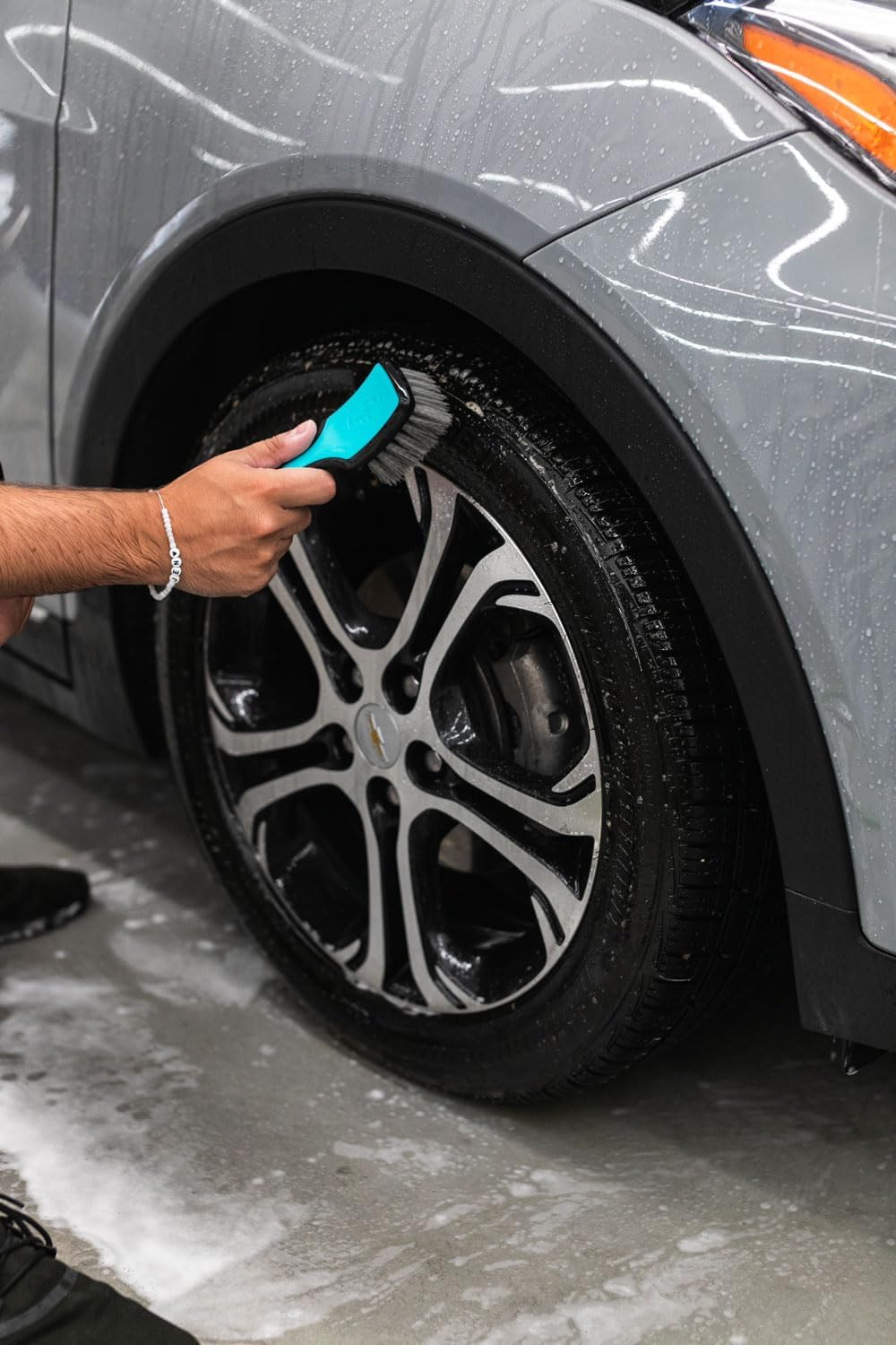 Detalle de Detail Factory ProGrip タイヤブラシ Octane Riptide、硬い合成毛とラバーグリップ