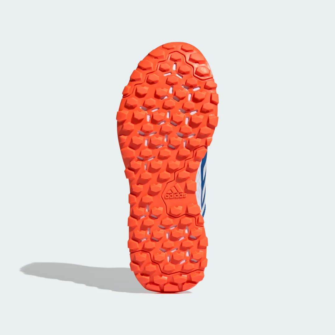 Detalle de Zapatilla Youngstar Hockey de Adidas: comodidad y estilo en azul para tus entrenamientos