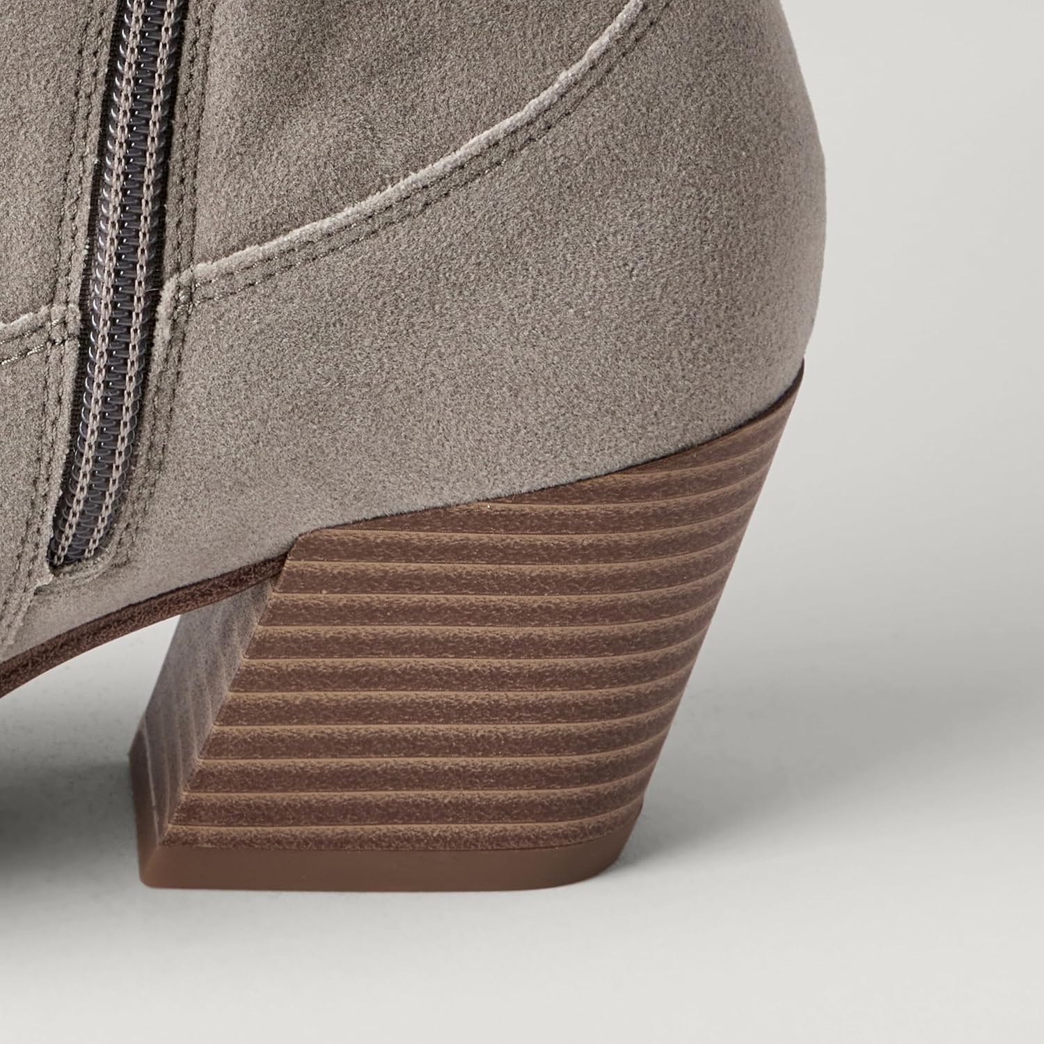 Thumbnail 4 de Amazon Essentials Damen modische halbhohe Westernstiefel – mit 5,7 cm Blockabsatz und seitlichem Reißverschluss