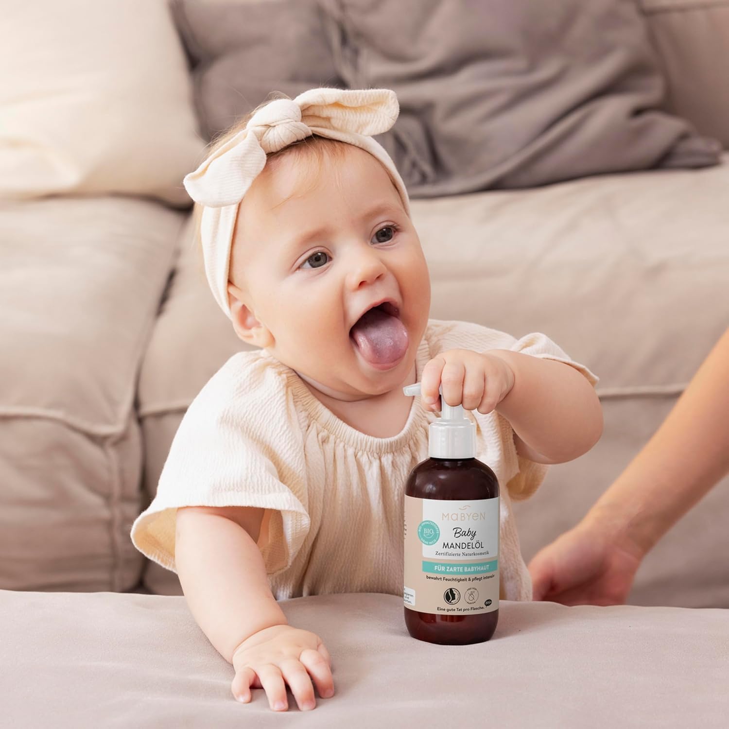 Detalle 2 de MABYEN Olio di Mandorle Bio per Bambini 200 ml – Vegano, Senza Profumo, olio da massaggio