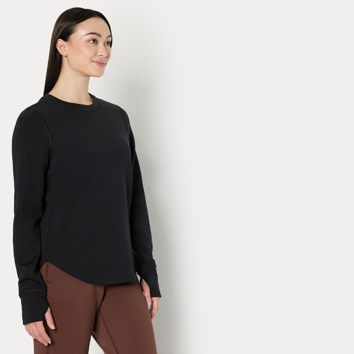 Thumbnail 1 de Amazon Essentials Women’s Active Sweat Relaxed-Fit Long-Sleeve Crewneck Sweatshirt
