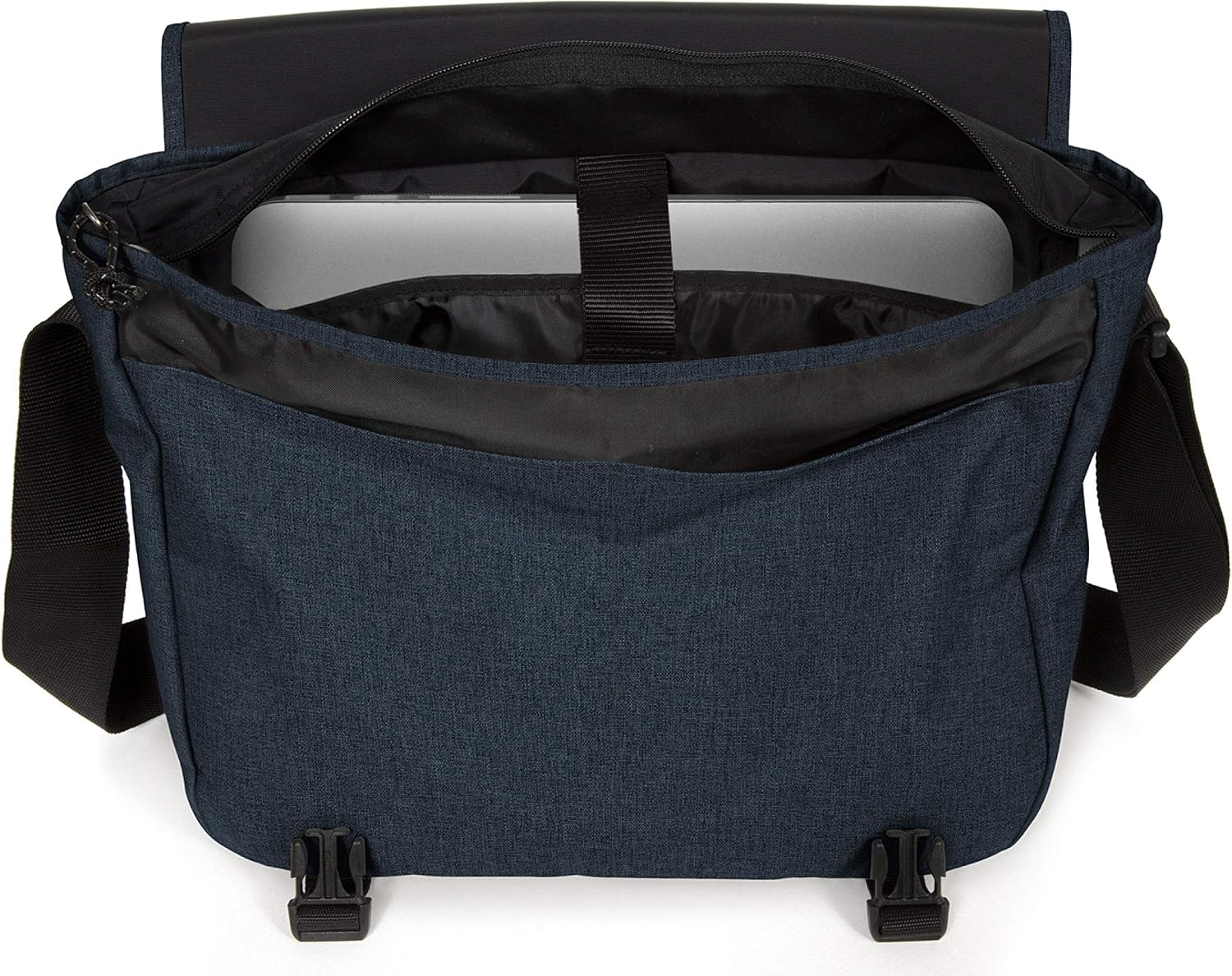Detalle 2 de Eastpak Delegate + Sac Bandoulière 20 L – Triple Denim (Bleu), nylon robuste et compartment ordinateur