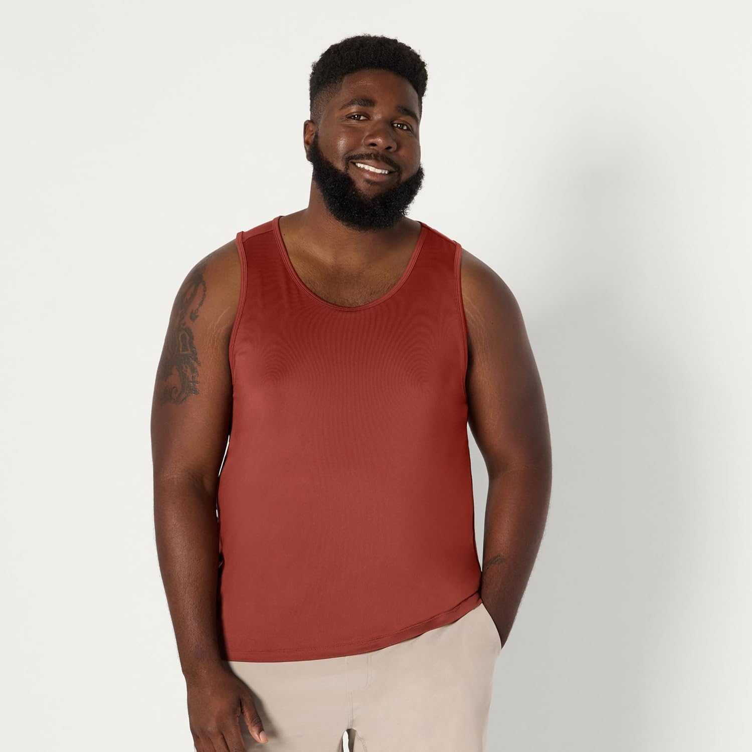 Thumbnail 5 de Amazon Essentials Men's Active Quick Dry Tech Stretch Lightweight Gym Tank Top