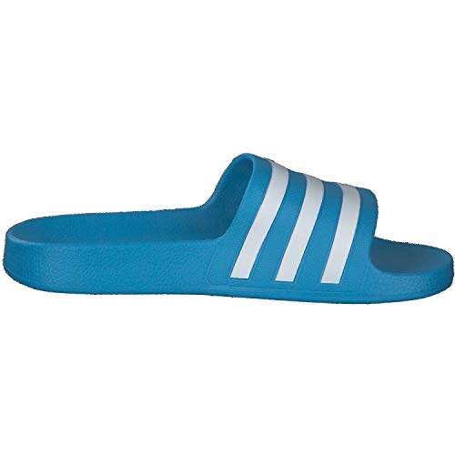 Detalle 2 de Adilette Aqua Slides para adulto de adidas: Solar Blue / Cloud White, talla 42 EU