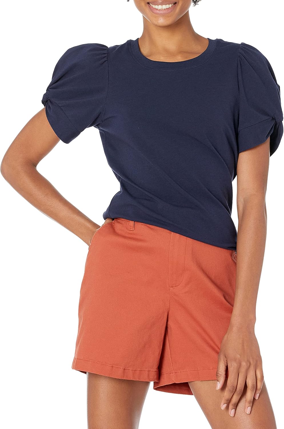 Thumbnail 6 de Amazon Essentials Women’s Regular-Fit Twist Sleeve Crewneck T-Shirt