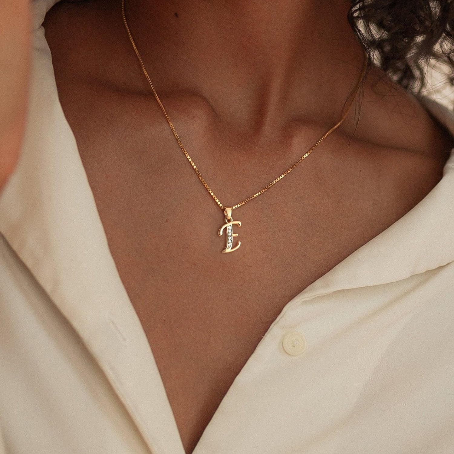 Detalle de Fglqfam Initial Necklace