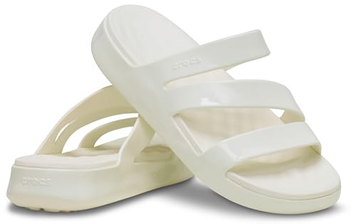 Detalle de Crocs Getaway Patent Strappy Sandalias Mujer, color Tiza (42/43 EU)