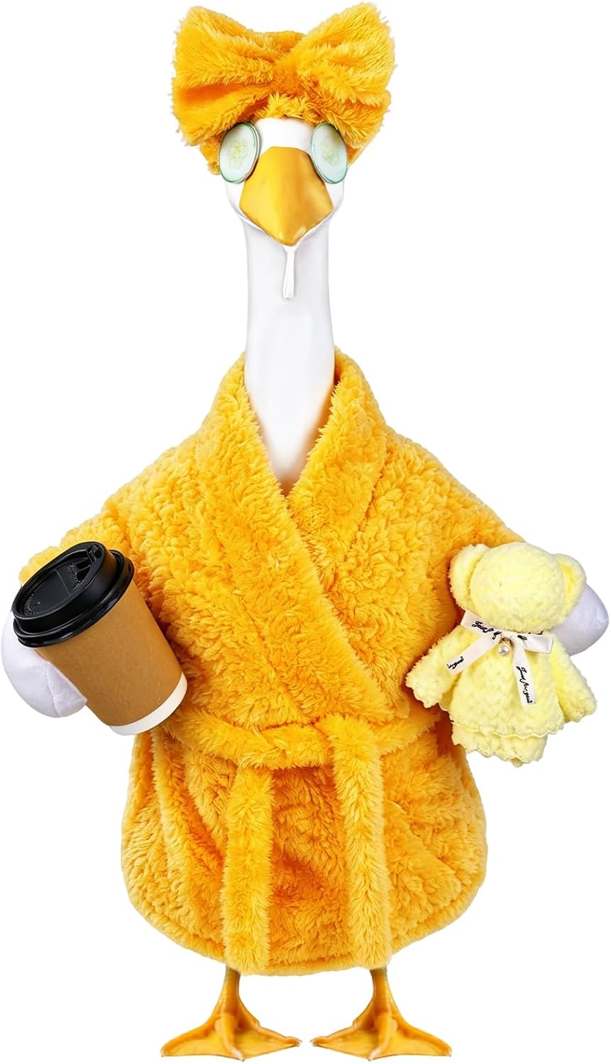 Detalle de Celltestria Lady Goose Bathrobe Costume for 23-Inch Porch Goose, Yellow