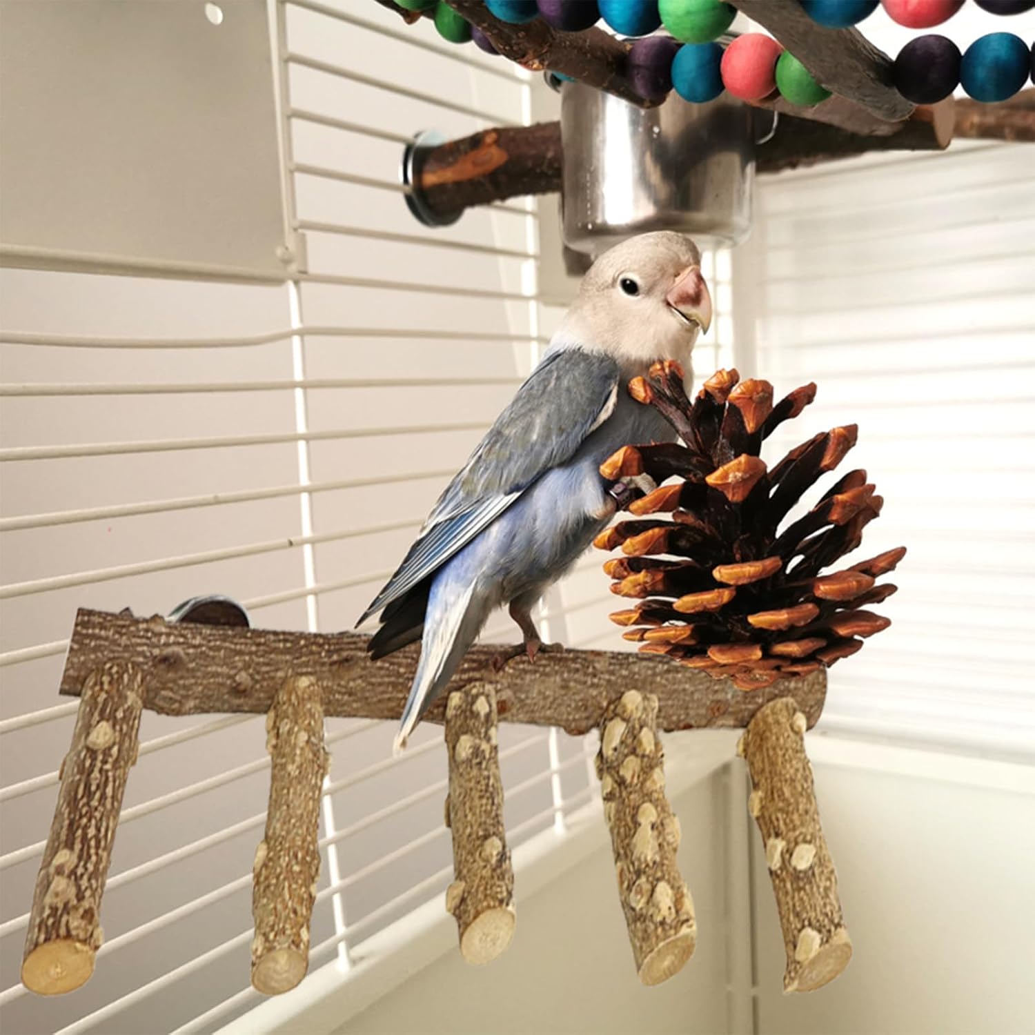 Detalle de QeeHeng Natural Wood Parrot Perch Ladder (Budgie/Small Parrot Cage Accessory)