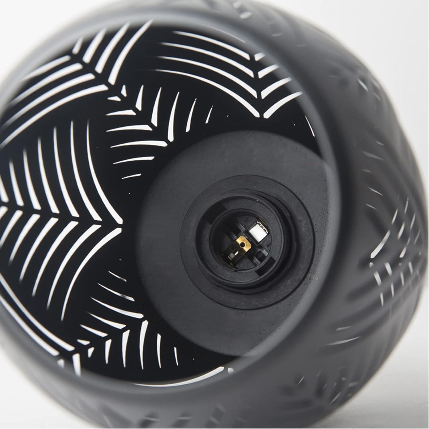 Thumbnail 6 de OuXean E27 60W Höhle Tischlampe – Schwarz, Käfigrahmen, vielseitig nutzbar
