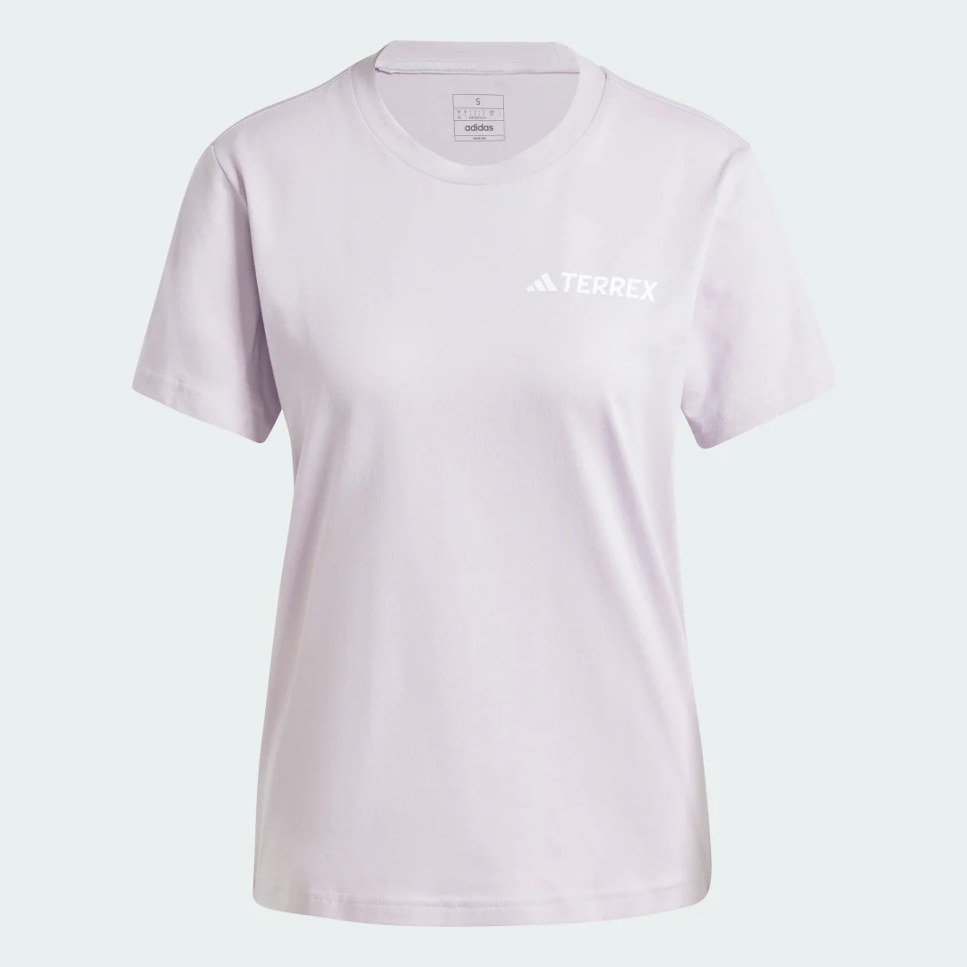 Detalle de Camiseta Terrex Graphic de Adidas: comodidad y estilo para tus rutas