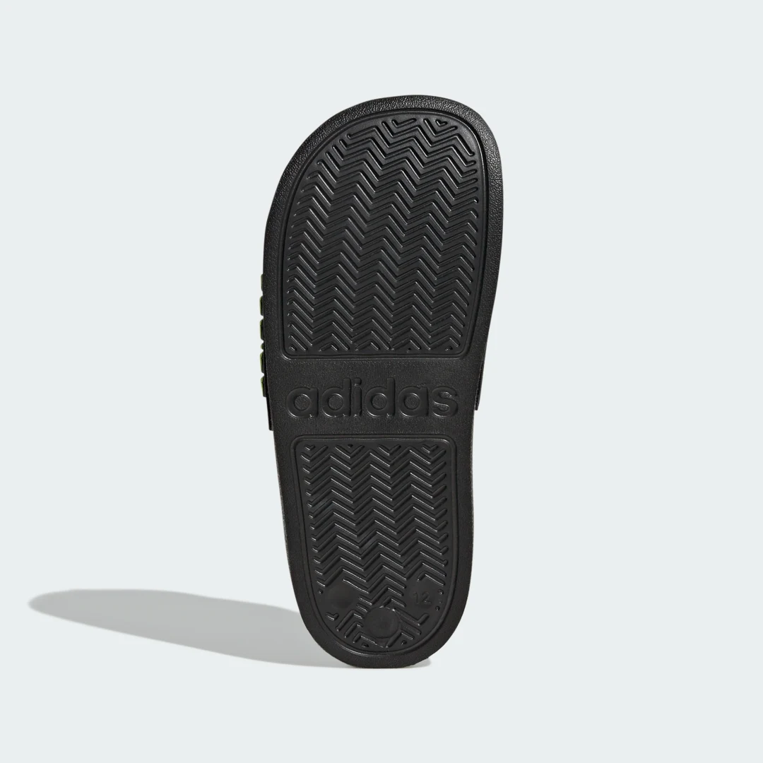 Thumbnail 2 de Adilette Shower de Adidas: sandalia de ducha en negro, para uso diario cómodo