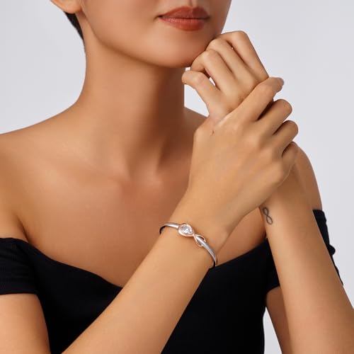 Detalle 2 de Lyniuoy Infinity Two-Tone 18K Gold Plated Bracelet for Women