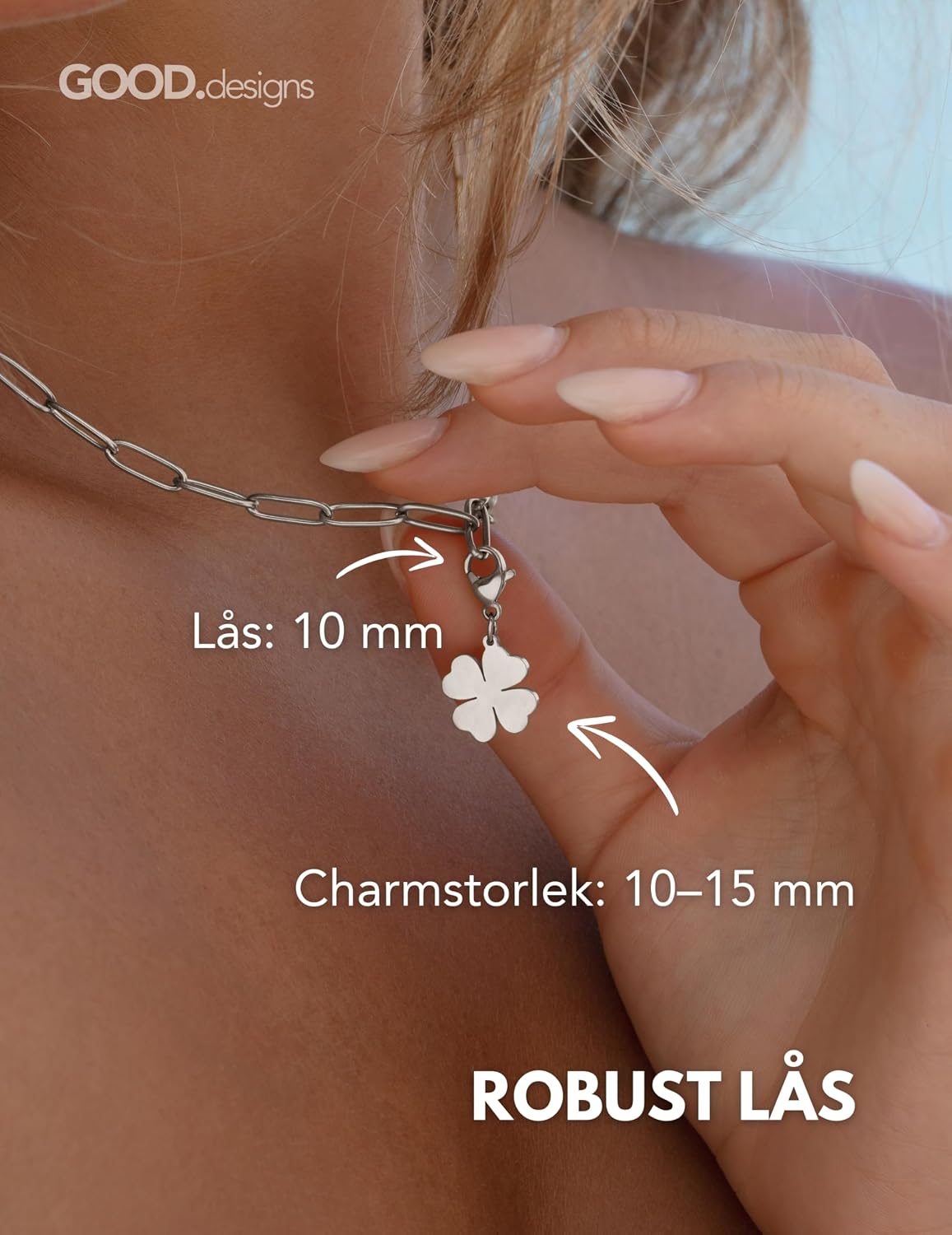 Detalle de GD GOOD.designs charms-hänge med karbinlås i silverfärgat 316L-stål