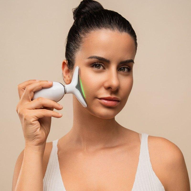 Detalle de Masajeador facial InnovaGoods Selora EMS, LED 7 colores, calor y recargable