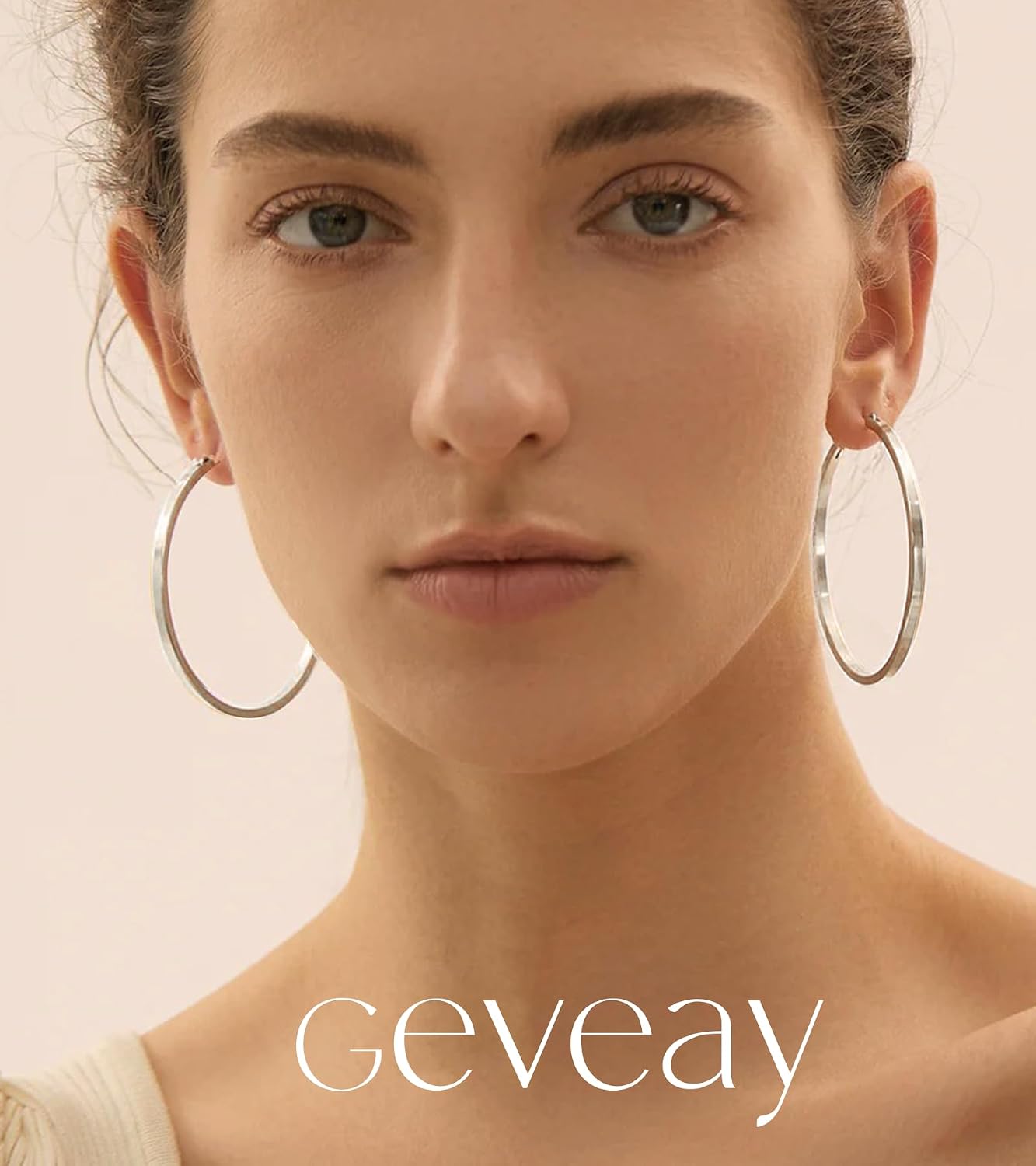 Detalle 2 de Geveay hoop earrings in 925 sterling silver