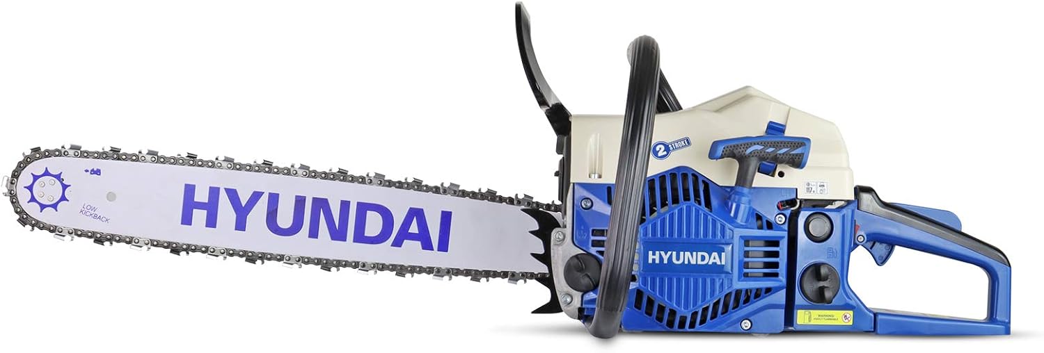 Detalle de Hyundai 62cc 20" Petrol Chainsaw – lightweight power for tree felling and firewood