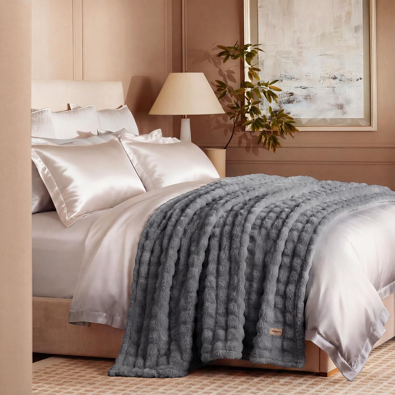 Detalle 2 de Bedsure CloudBubble King Throw Blanket, Grey, 108 x 90 in