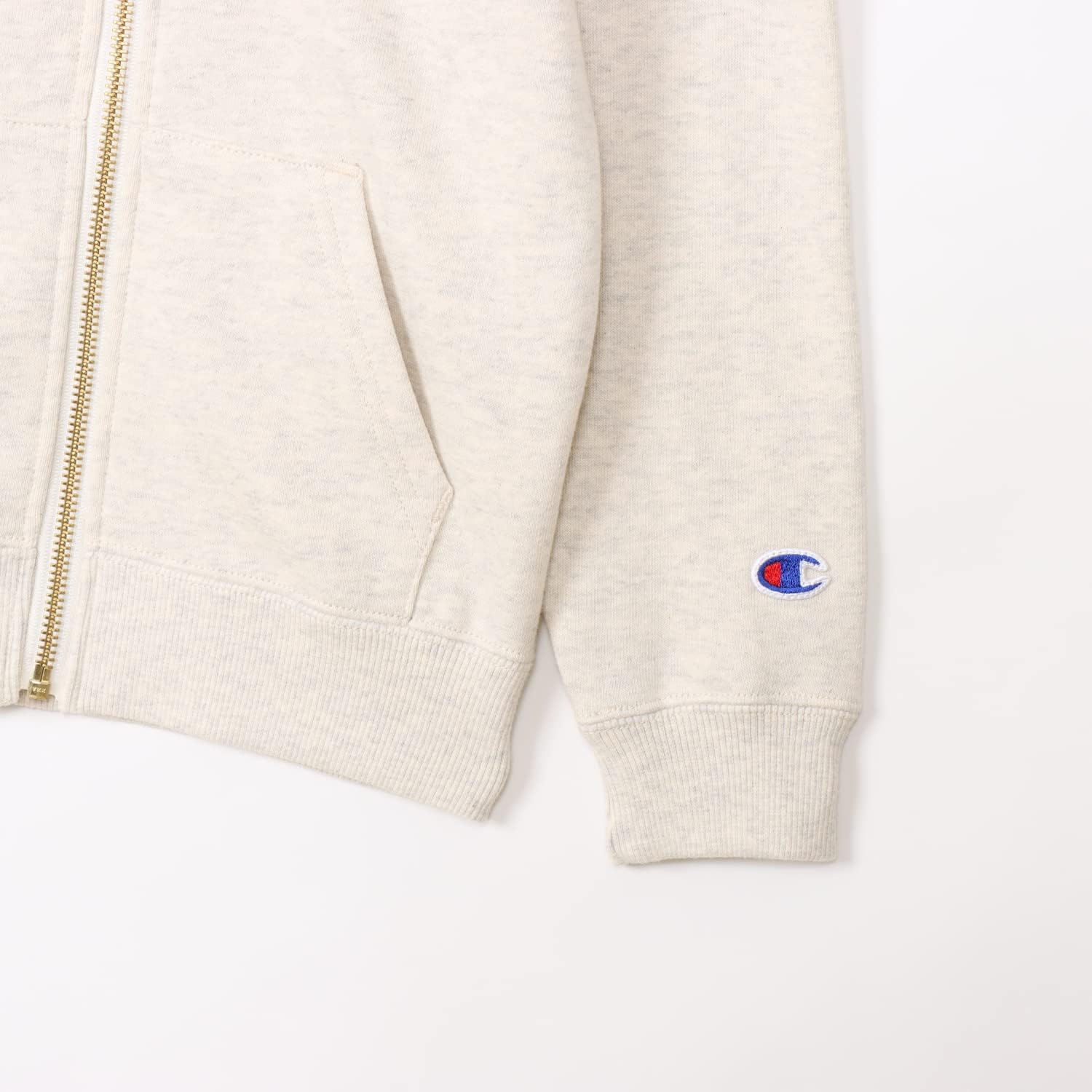 Detalle 2 de Champion CK-Y102 キッズ ジップフーデッドスウェットシャツ 綿100%・Cロゴ刺繍