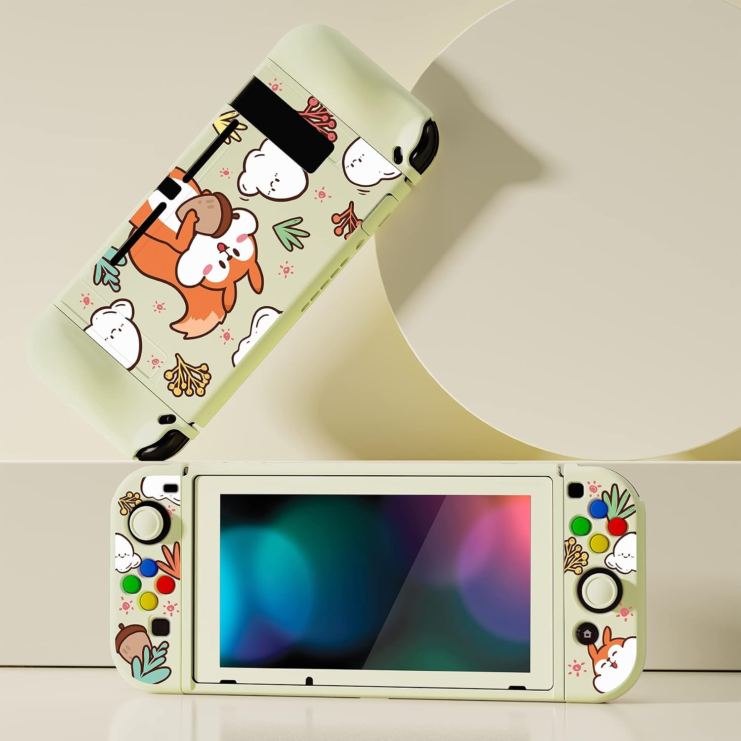 Detalle de PlayVital ZealProtect Soft Protective Case for Nintendo Switch with Tempered Glass Screen Protector, Thumb Grips & ABXY Caps (Squirrel with Acorn)