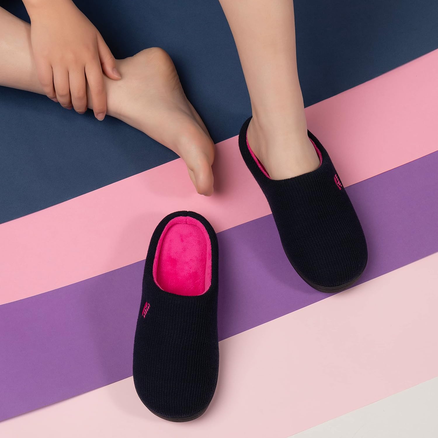 Thumbnail 1 de RockDove Women's Original Two-Tone Memory Foam Slipper