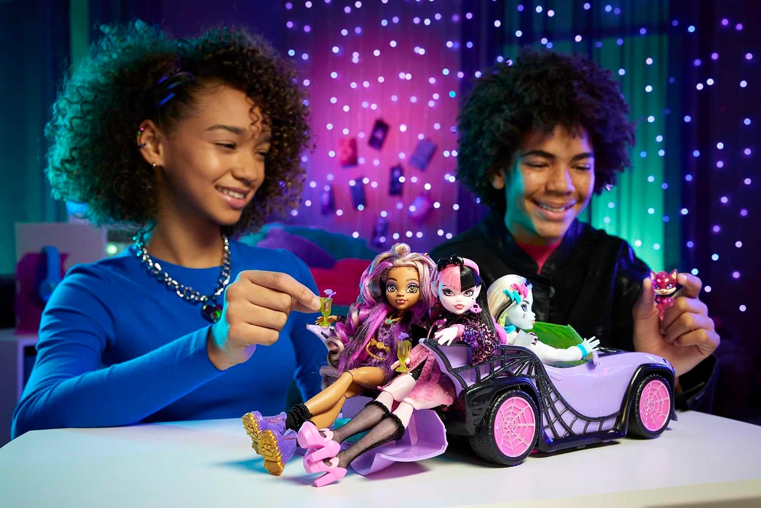 Detalle 2 de Monster High Ghoul Mobile 4 Puppen