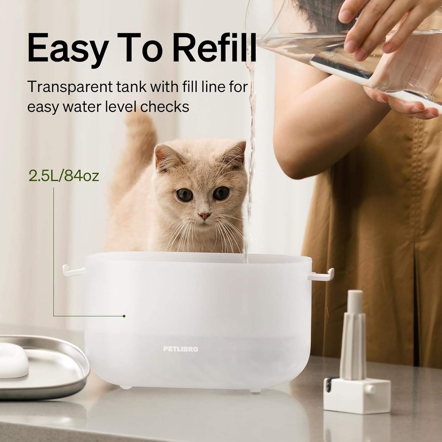 Detalle 2 de PETLIBRO Dockstream 2.5L mains-powered cat water fountain with stainless steel tray