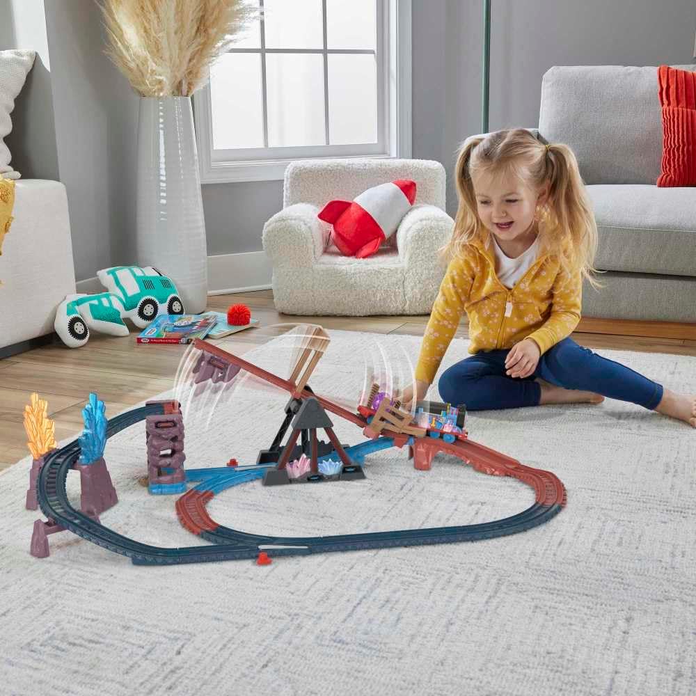 Detalle de Thomas & Friends Motorized Toy Train Set Crystal Caves Adventure with Thomas, Tipping Bridge & 8 Ft of Track (Ages 3+)