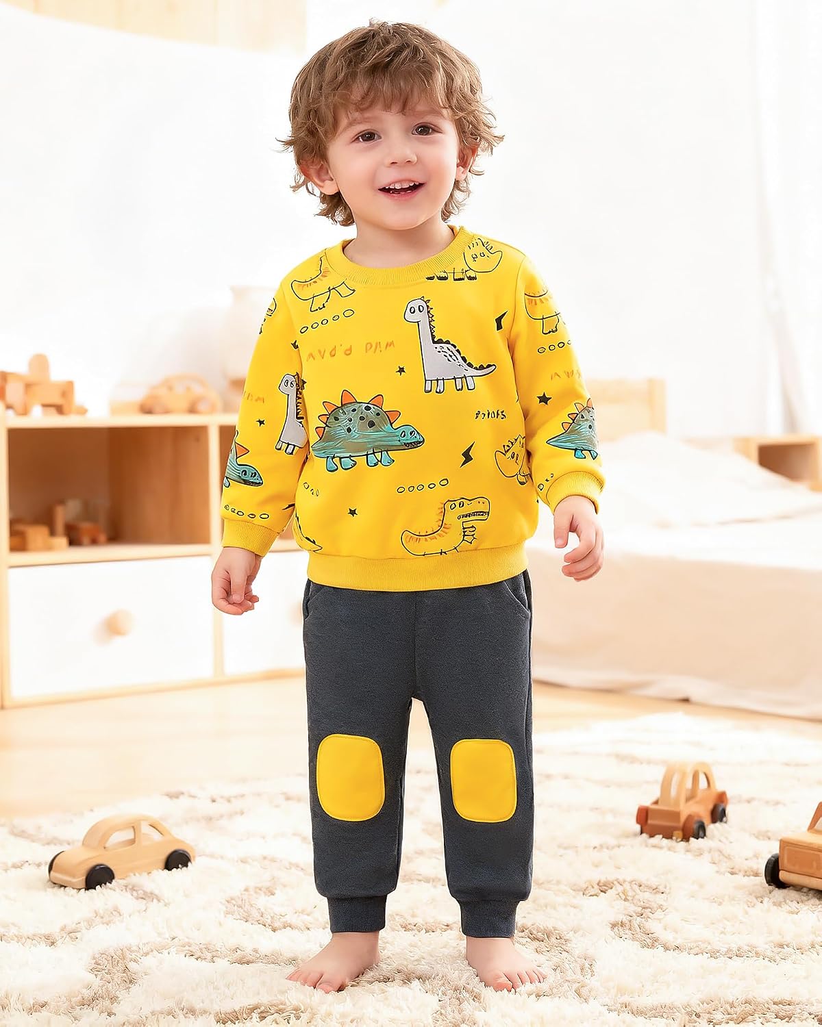 Detalle 2 de DISAUR Toddler Boy Sweatshirt and Pants Set, Size 2-6