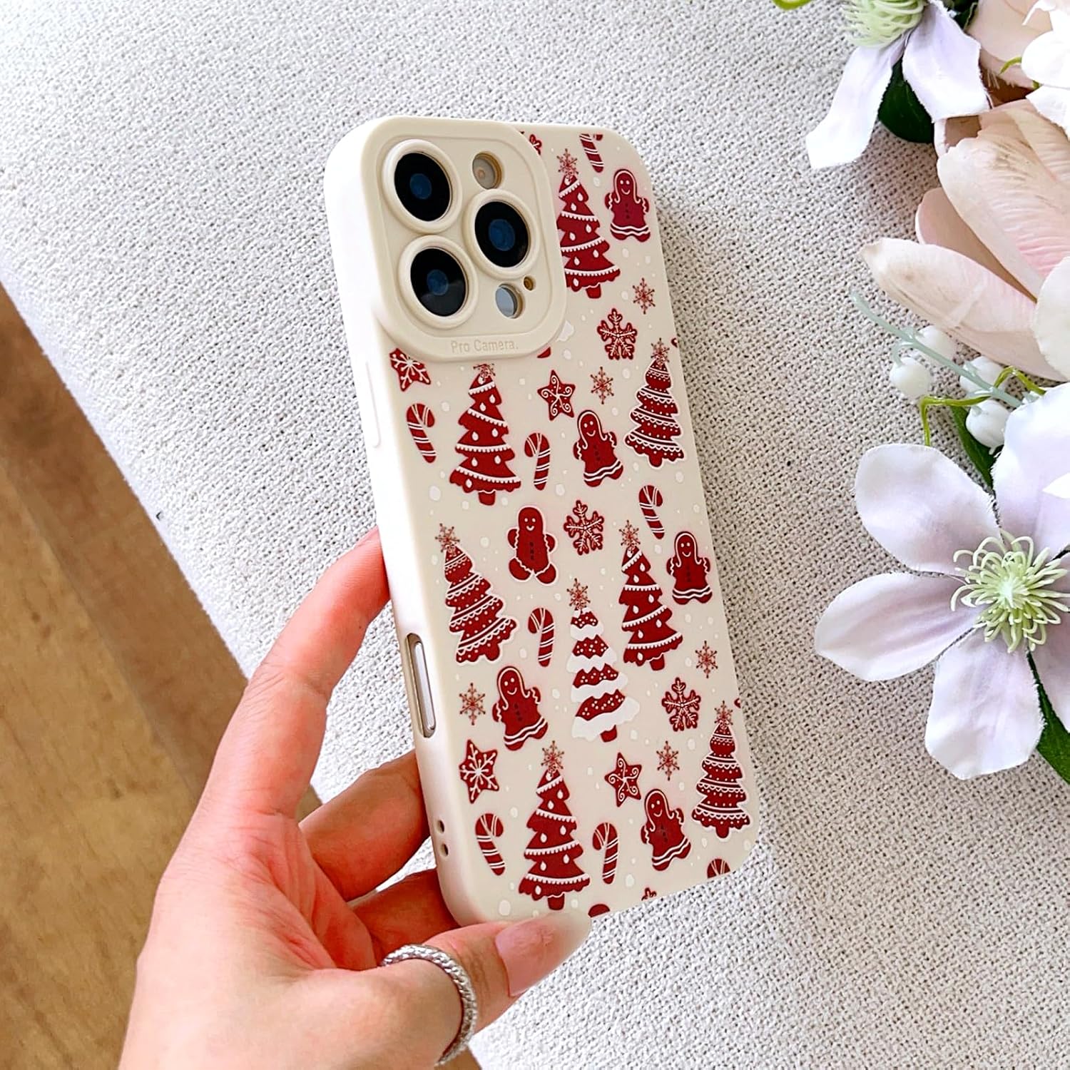 Detalle de ILFINDYOU Gingerbread Man iPhone 16 Pro Max Case, TPU Holiday Design